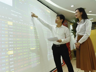 Kênh Kl99ok phiên bản mới 99Kl99 link đăng nhập vẫn hấp dẫn, VN-Index bật tăng trở lại sau phiên lao dốc ngày 22/4/2021.