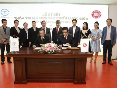 Lễ ký kết thỏa thuận hợp tác toàn diện giữa Kl994 game bài casino hấp dẫn C.T Group và Trường Đại học Ngoại Thương cơ sở II Thành phố Hồ Chí Minh.