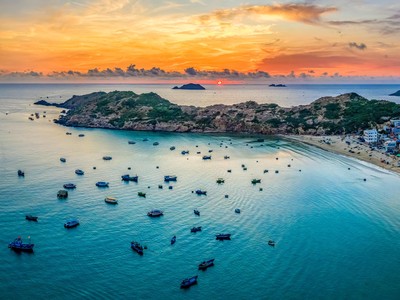 Quy Nhơn là điểm đến du lịch mới nổi thu hút khách du lịch trong nước và quốc tế.