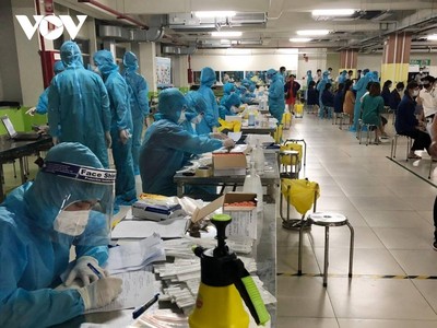 Công tác truy vết, lấy mẫu xét nghiệm cho công nhân trong các KCN ở Bắc Giang vẫn đang được khản trương tiến hành.