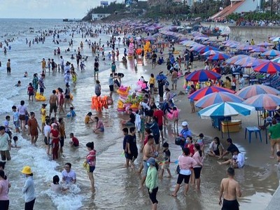 Từ 12h trưa 1/6, tỉnh Bà Rịa - Vũng Tàu cấm tắm biển để phòng chống dịch Covid-19.