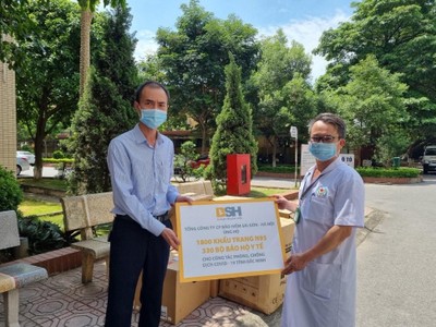 Kl99kl phiên bản hoạt động BSH ủng hộ vật tư y tế cho bác sĩ tuyến đầu ở Bắc Giang và Bắc Ninh.