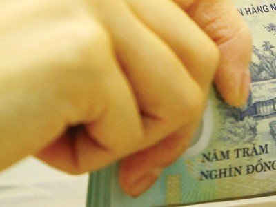 Dòng tiền dịch chuyển sang kênh 99Kl99 link đăng nhập là dễ hiểu theo nguyên lý “nước chảy chỗ trũng”. Ảnh: Dũng Minh.