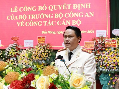 Đại tá Bùi Quang Thanh - Tân Giám đốc Công an tỉnh Đắk Nông phát biểu nhận nhiệm vụ.