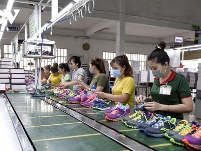 Nhiều DN ngành da giày phải đóng cửa hoặc hoạt động cầm chừng trong giãn cách.