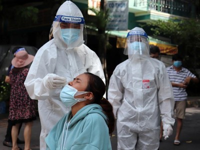 Xét nghiệm COVID-19 cho người dân phường Tam Hoà, TP.Biên Hoà (Ảnh: CDC tỉnh Đồng Nai).