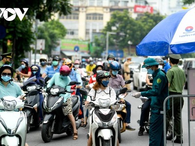 Lực lượng kiểm tra đối tượng được lưu thông trong thời gian giãn cách.