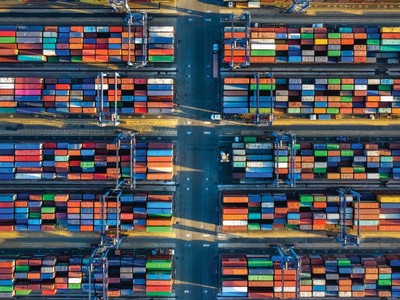 Tắc nghẽn tại cảng đang làm căng thẳng hơn tình trạng thiếu container rỗng. Ảnh: Dũng Minh.