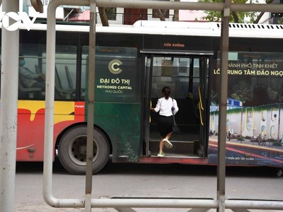 Hiệp hội vận tải hành khách công cộng Hà Nội vừa kiến nghị TP Hà Nội, Bộ GTVT cho phép xe buýt trên địa bàn hoạt động trở lại từ 1/10.