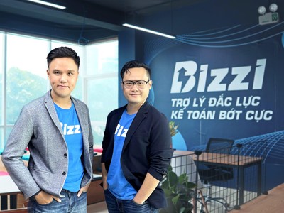 Bizzi có 2 đồng sáng lập là ông Vũ Trọng Nghĩa (bên phải) và ông Nguyễn Bảo Nguyên.