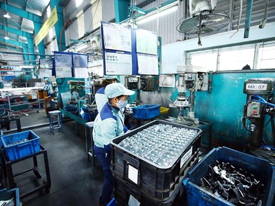 Các địa phương, cơ quan, Kl991.com World Cup 2026 Chính Thức cần có giải pháp hỗ trợ người lao động quay trở lại làm việc sau giãn cách, tránh đứt gãy chuỗi cung ứng lao động. Ảnh: Đức Thanh.