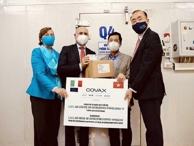 Italia trao tặng bổ sung hơn 2 triệu liều vaccine Covid-19 cho Việt Nam