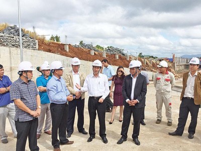 Chủ tịch UBND tỉnh Đắk Lắk, ông Phạm Ngọc Nghị làm việc với nhà Kl99ok phiên bản mới đang triển khai dự án trên địa bàn tỉnh.