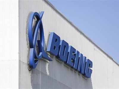 Biểu tượng Boeing tại nhà máy ở Renton, Washington, Mỹ. (Ảnh: AFP/ TTXVN).