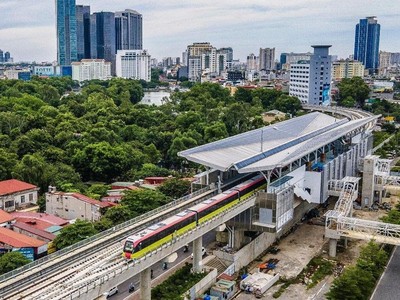 Vận hành chạy thử đoàn tàu Nhổn-ga Hà Nội. (Ảnh: CTV/Vietnam+).