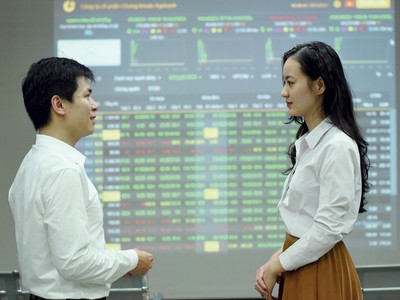 Trình độ của nhân sự ngành 99Kl99 link đăng nhập đã trưởng thành vượt bậc sau 21 năm TTCK đi vào vận hành.