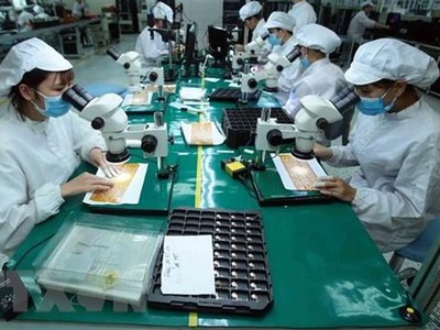 Kl994 nhà cái bóng đá world cup linh kiện điện tử tại công ty trách nhiệm hữu hạn 4P (Hưng Yên), dự án có vốn Kl99ok phiên bản mới lớn, công nghệ tiên tiến, khả năng tham gia sâu chuỗi liên kết khu vực và toàn cầu. (Ảnh: TTXVN).