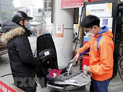 Mua bán KL99 dịch vụ hỗ trợ 24/7 tại một điểm Kl992 VIP Trang Chủ 2026 KL99 dịch vụ hỗ trợ 24/7 trên đường Trần Khát Trân, quận Hai Bà Trưng, Hà Nội. (Ảnh: Trần Việt/TTXVN).