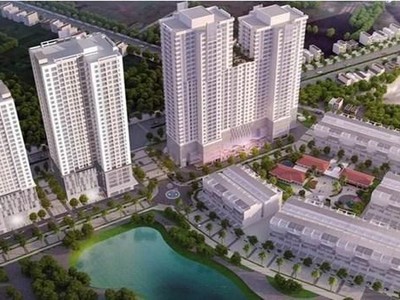 Hà Nội yêu cầu ưu tiên tận dụng đất ven hồ và các khoảng trống hình thành trong quá trình cải tạo, tái thiết đô thị để dành cho cây xanh, thảm cỏ. (Ảnh: TTXVN).