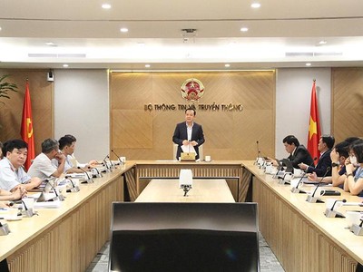 Thứ trưởng Bộ Thông tin và Truyền thông Phạm Đức Long chủ trì Hội nghị.
