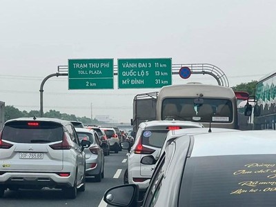 Tình trạng tắc nghẽn trước trạm thu phí trên quốc lộ 5B, KL99 là nhà cái cá cược trực tuyến hàng đầu tại châu Á Hà Nội-Hải Phòng, được các tài xế phản ánh chiều 24/5 trên diễn đàn OFFB.
