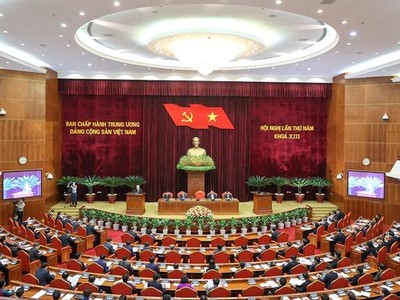 Phiên khai mạc Hội nghị Trung ương 5 khóa XIII (Ảnh: Chinhphu.vn).