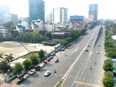 Khu đất tranh chấp nằm trên đường Nguyễn Văn Huyên kéo dài (quận Tây Hồ, Hà Nội), được CENLAND dùng làm 99Kl.app cổng game giải trí đảm bảo cho lô Kl99kl Hoàn Trả Vô Tận 450 tỷ đồng.
