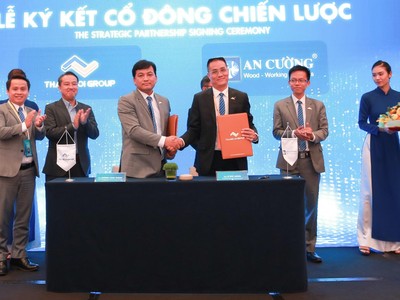 Lãnh đạo của Gỗ An Cường và Thắng Lợi Group tại lễ ký kết Trang Chủ KL99Com Số 1 Link Đăng Ký KL999 chiến lược.