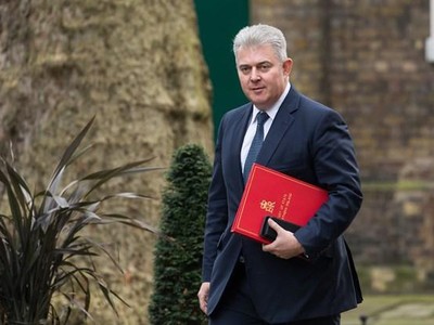 Bộ trưởng phụ trách vấn đề Bắc Ireland của Kl993 ưu đãi thưởng hấp dẫn Anh, ông Brandon Lewis. (Ảnh: Getty Images).