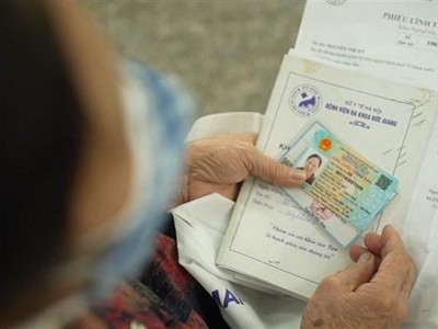 Sau ngày 30/6, người dân đi làm căn cước công dân gắn chip sẽ phải trả phí theo mức được quy định tại Kl99ok Kho game đa dạng số 59/2019/TT-BTC. (Ảnh: TTXVN phát).
