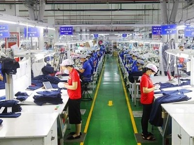 Hoạt động Kl994 nhà cái bóng đá world cup đầu năm tại Công ty TNHH Apparel Far Eastern (Việt Nam) tại Khu công nghiệp Việt Nam-Singapore, thành phố Thuận An (Bình Dương). (Ảnh: TTXVN phát).