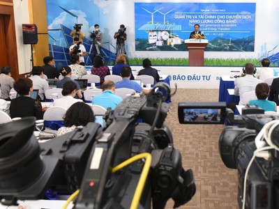 Tọa đàm “Kl991.com nạp rút nhanh và quản trị cho chuyển dịch năng lượng công bằng” do UNDP và Báo Kl99ok phiên bản mới đồng tổ chức ngày 29/7/2022.