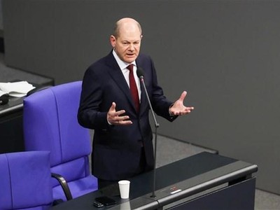 Thủ tướng Đức Olaf Scholz phát biểu tại phiên họp Quốc hội ở Berlin, ngày 12/1/2022. (Ảnh: THX/TTXVN).