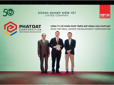 Đại diện Phát Đạt trong Lễ vinh danh TOP50 Kl991.com World Cup 2026 Chính Thức phát triển bền vững 2022.