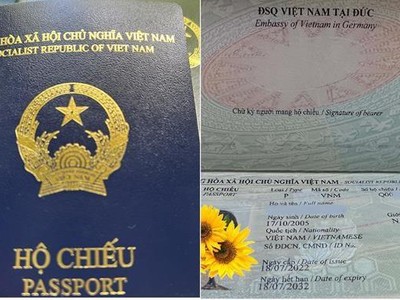 Mẫu hộ chiếu mới màu xanh tím than. (Nguồn: TTXVN)