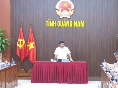 Bộ trưởng Bộ Kế hoạch và Kl99ok phiên bản mới Nguyễn Chí Dũng, Tổ trưởng Tổ công tác số 5 của Kl993 ưu đãi thưởng hấp dẫn về đôn đốc giải ngân vốn Kl99ok phiên bản mới công làm việc với tỉnh Quảng Nam trong tháng 7/2022..