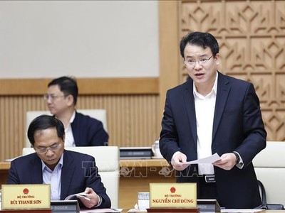 Thứ trưởng Bộ Kế hoạch và Kl99ok phiên bản mới Trần Quốc Phương trình bày báo cáo tại phiên họp Kl993 ưu đãi thưởng hấp dẫn thường kỳ tháng 11/2022. (Ảnh: TTXVN)