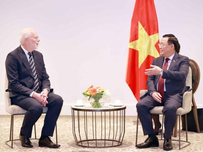 Chủ tịch Quốc hội Vương Đình Huệ tiếp lãnh đạo Kl994 game bài casino hấp dẫn Fonterra Mike Cronin- (Ảnh: Doãn Tấn/TTXVN).