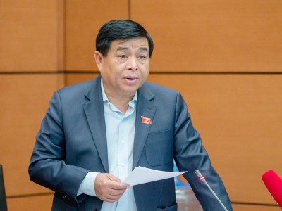 Bộ trưởng Bộ Kế hoạch và Kl99ok phiên bản mới Nguyễn Chí Dũng phát biểu tại tổ - (Ảnh: Duy Linh).