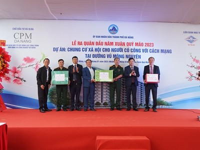 Lãnh đạo thành phố Đà Nẵng thăm và động viên ra quân đầu năm tại công trình chung cư Trang Chủ KL99Com Số 1 Link Đăng Ký KL999 cho người có công với cách mạng đường Vũ Mộng Nguyên.