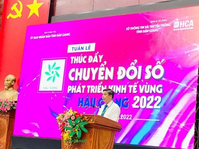 Chủ tịch UBND tỉnh Hậu Giang Đồng Văn Thanh phát biểu khai mạc Tuần lễ thúc đẩy chuyển đổi số phát triển Kl992 cổng game cá cược Vùng - Hậu Giang 2022. Ảnh: haugiang.gov.vn.