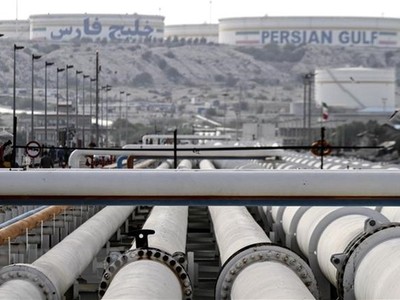 Một cơ sở lọc dầu của Iran trên đảo Khark. (Ảnh: AFP/TTXVN).