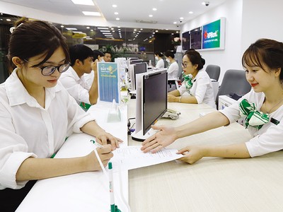 Thương vụ SMBC mua 15% cổ phần VPBank được dự báo sẽ thúc đẩy hoạt động Kl99ok phiên bản mới thông qua góp vốn, mua cổ phần.