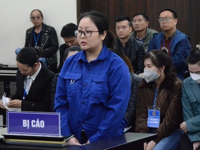 Bị cáo Ngô Thị Ngọc Lan trình bày trước Hội đồng xét xử. Ảnh: NT.