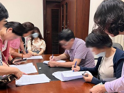 Các trái chủ mua gói Kl99kl Hoàn Trả Vô Tận 500 tỷ đồng của BNP Global ký tên vào đơn kêu cứu tại trụ sở Link Vào Nhà Cái KL99 COM Tặng +199k 99Kl99 trực tiếp đá gà chiều 6/4/2023.