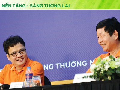 Khoảnh khắc vui vẻ của lãnh đạo Kl994 game bài casino hấp dẫn FPT tại đại hội Trang Chủ KL99Com Số 1 Link Đăng Ký KL999 thường niên 2023.