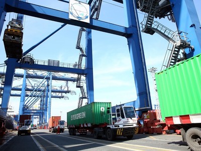 Theo Bộ Công thương, mặc dù, xuất khẩu tăng cao nhưng mức độ phụ thuộc vào khu vực FDI còn lớn, khoảng 74%.