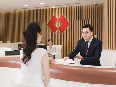 Techcombank (TCB) báo lãi 5.600 tỷ đồng quý I/2023