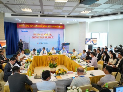 Các chuyên gia cho rằng để vực dậy thị trường Web Tổng Nhà Cái 99Kl99 Giải Trí Bậc Nhất thì cần giải quyết các vấn đề một cách căn cơ, từ câu chuyện pháp lý đến cơ chế cho thị trường vốn.