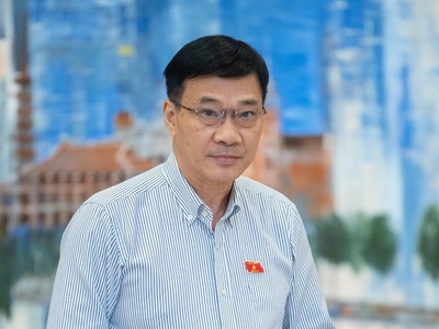 Chủ nhiệm Ủy ban Kl992 cổng game cá cược Vũ Hồng Thanh trình bày báo cáo thẩm tra.